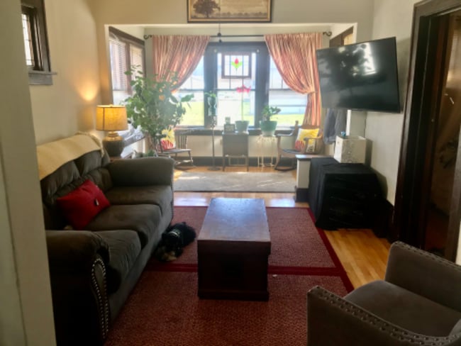 Photo - 910 Manitoba Ave