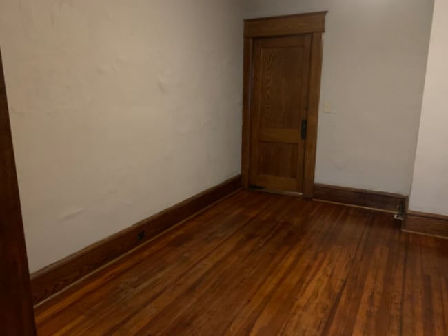 Photo - 1725 Ryerson Ave Unit 1