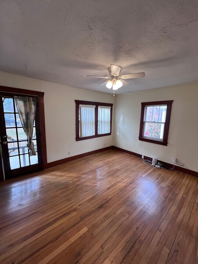 Photo - 5202 Dakota Ave