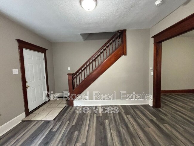 Photo - 309 Moore St