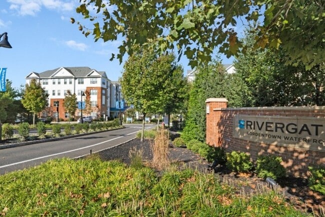 Rivergate Bordentown Waterfront - Rivergate Bordentown Waterfront Apartamentos