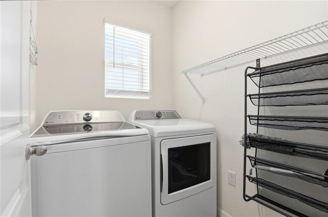 Photo - 2839 Maiden Grass Isle