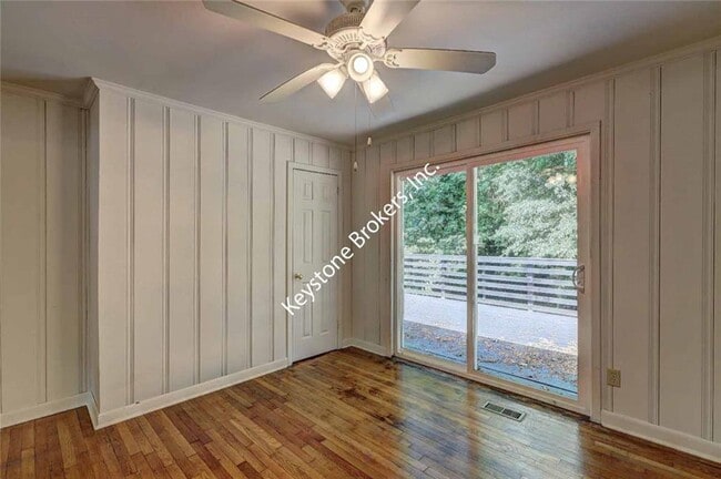 Photo - 2577 Graywall St