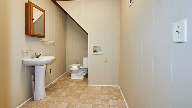 Photo - Coming Soon: 2BR, 1 1/2BA duplex Unit B