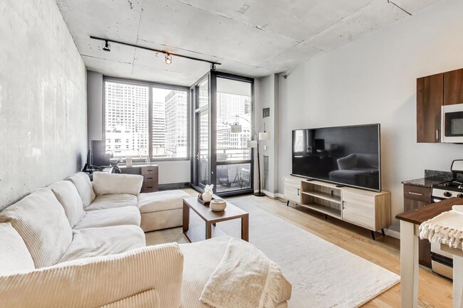 Photo - 235 W Van Buren St Unit 2017