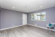 2BR, 1BA - 845 SF