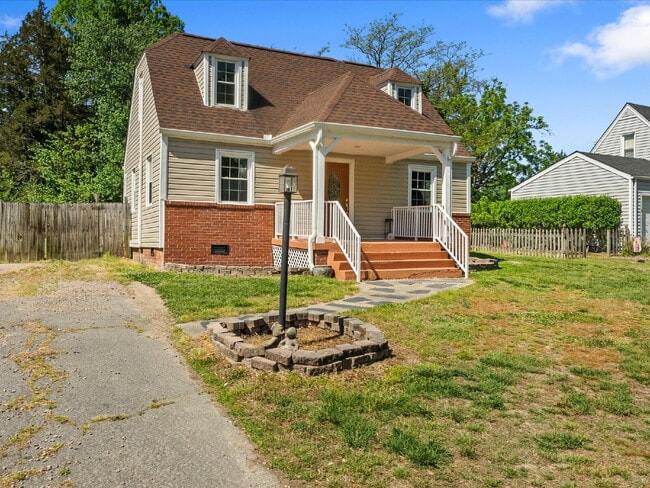 Photo - 7602 Woodman Rd