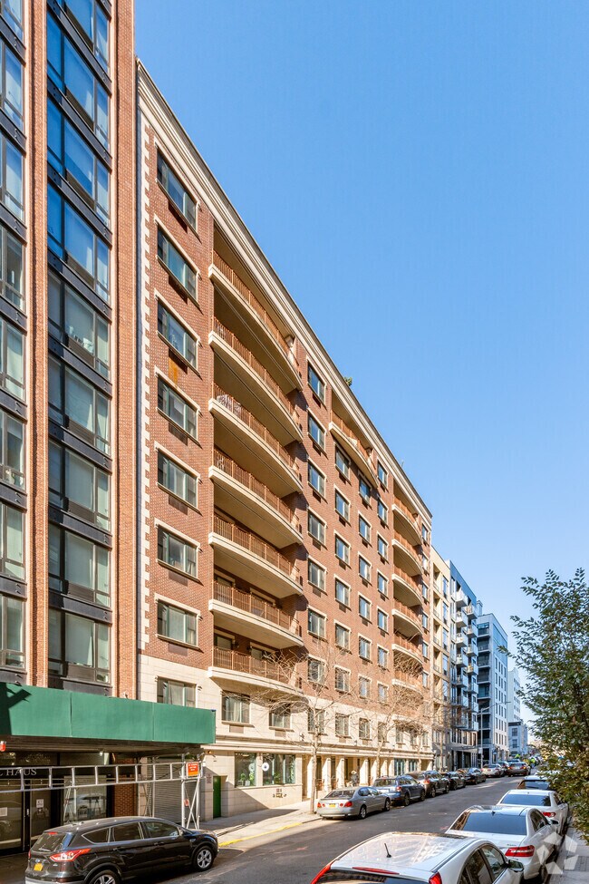 Photo - Queens Plaza