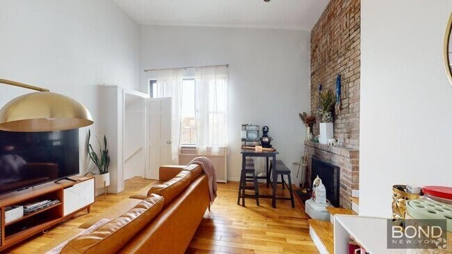 Building Photo - 2 bedroom in Manhattan NY 10024 Unit 4B Rental