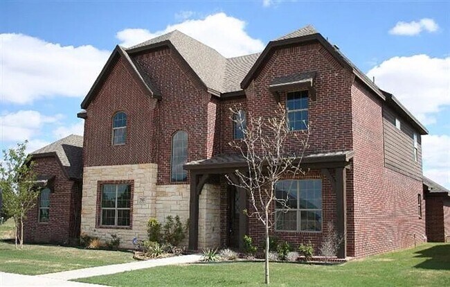 Photo - Luxury Living at Preston Manor!