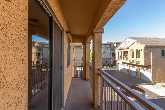 Balcony - 2402 E 5th St Unit 1584