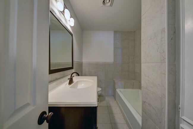 Photo - 415 Silliman St