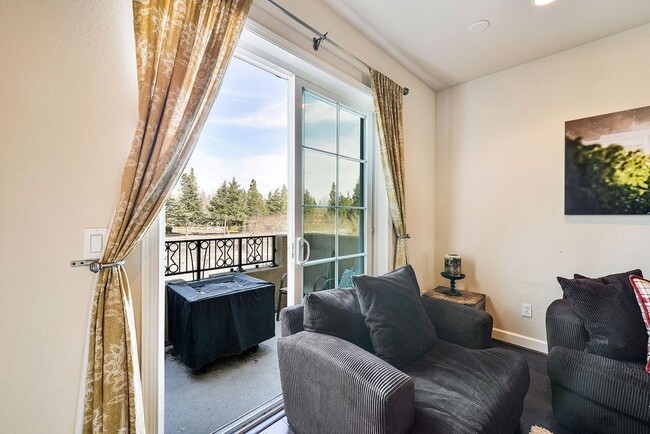 Photo - UPDATED LARGE 1600 sq/ft 3BR/3.5BA Central...