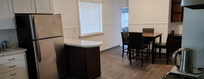 Photo - 36 Haendel St Unit First Floor