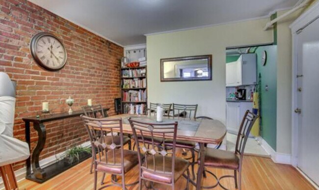 Room 1: Dining Room or Bed Room - 380 Riverway Unit A