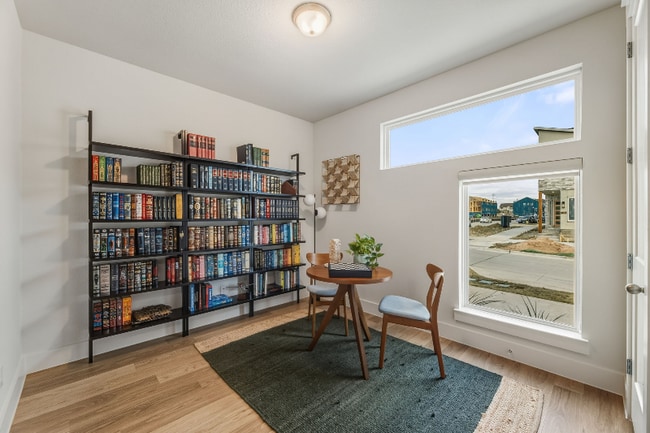 Photo - 816 Meadowcrest Dr