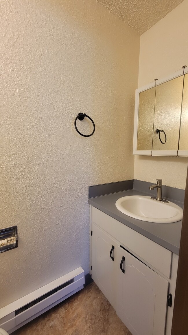 Half bath - 6910 S Madison St