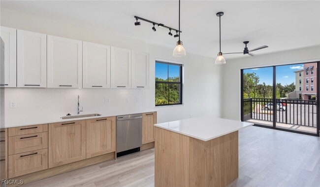 Photo - 22980 Vista Edera Cir Unit 3-407