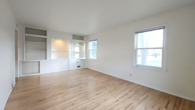 Photo - 1401 7th St N