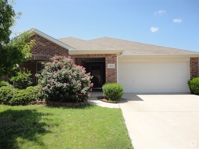 Building Photo - 1804 Heron Dr Rental