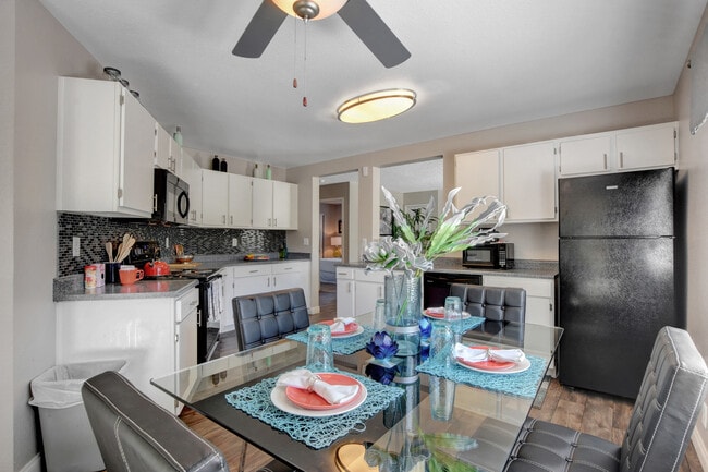 Building Photo - Sequoia Meadows Rental