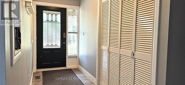 Photo - 3985 Loop Rd