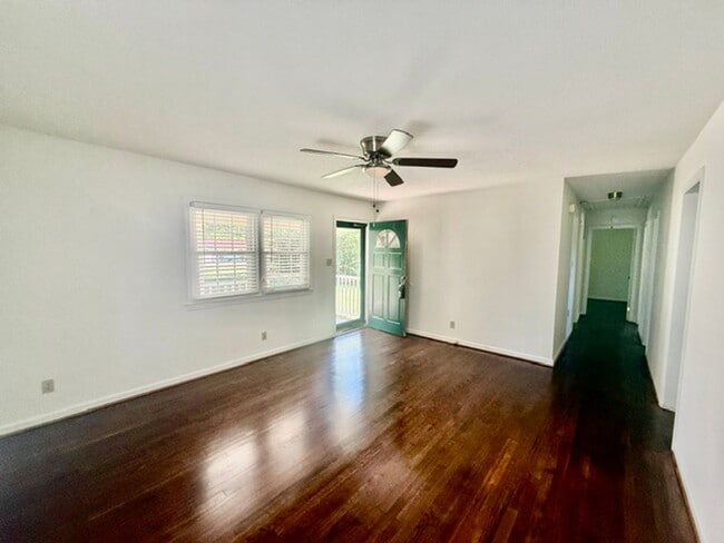 Photo - Three bedroom, 1 bath brick ranch in Liberty
