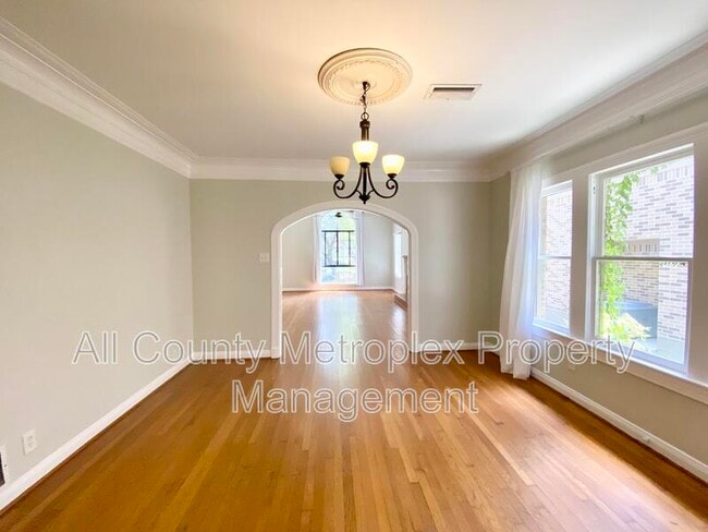 Photo - 5253 Monticello Ave