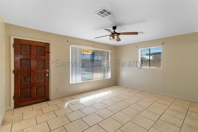 Photo - 4232 N 33rd Dr