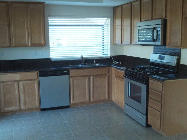 Photo - ( ( ( Coming Soon ) ) ) 3 bed 2.5 bath La...