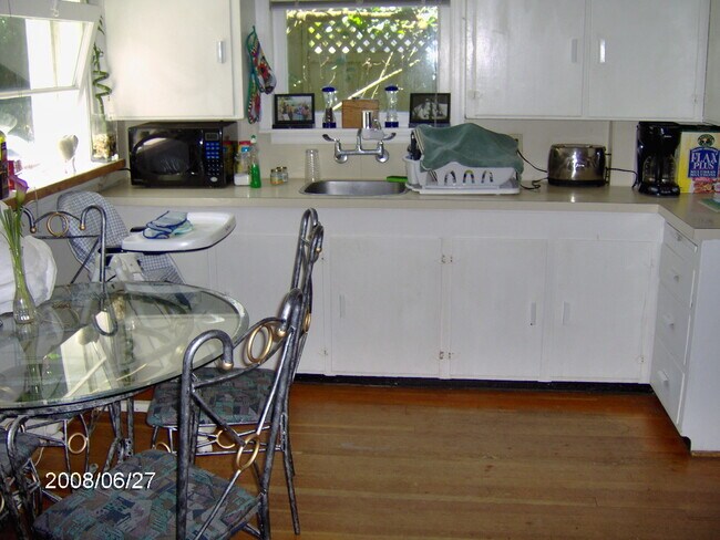 Photo - 2586 W 12th Ave