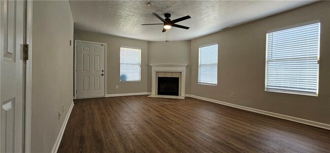 Photo - 155 Inverness Trce