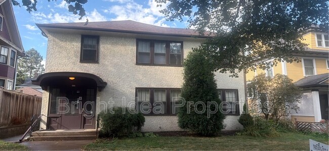 Photo - 969 St Clair Ave