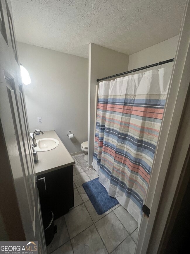 Photo - 527 University Cir