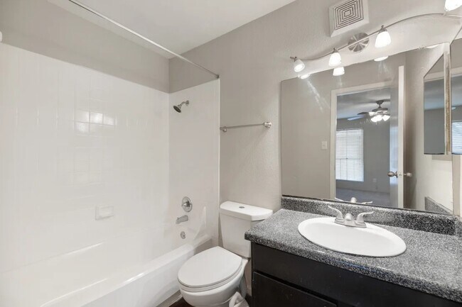 Building Photo - 2800 Ashford Trail Dr Unit 307