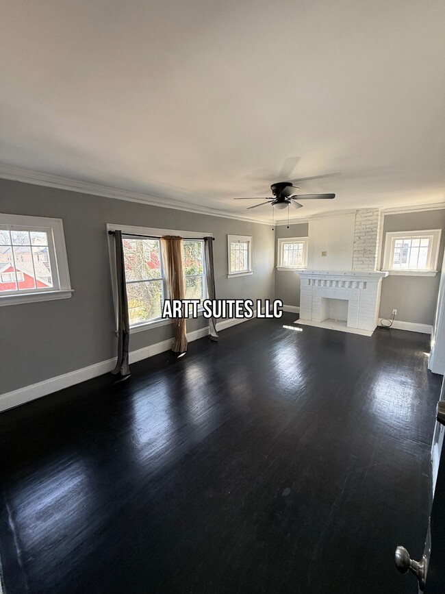 Building Photo - 15987 Nelamere Rd Unit 2 Rental