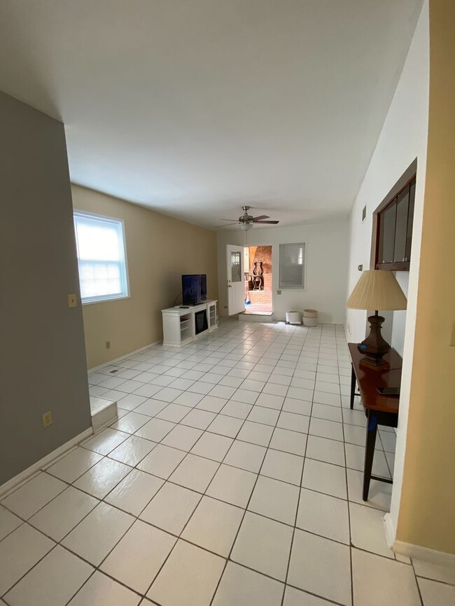 Photo - 5 Bed/3 Bath UC Rental Located on McMillan...