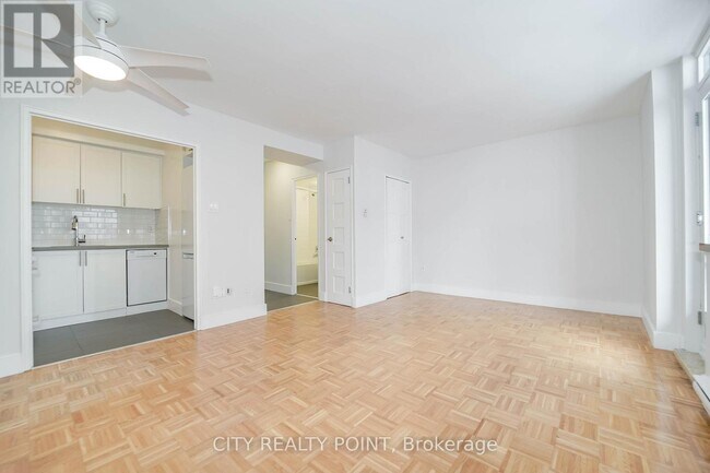 Photo - 55 Isabella St Unit 204