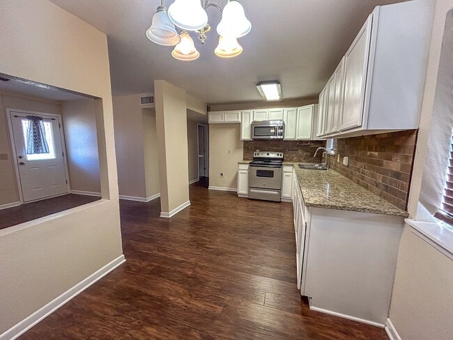 Photo - Charming Chico 4 bedroom 2 Bath