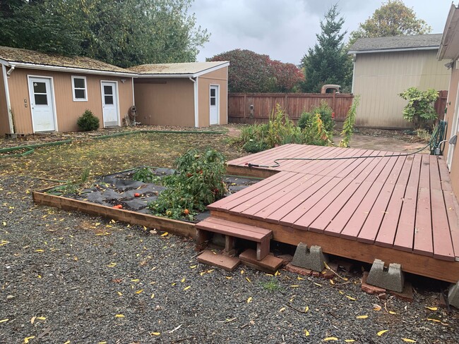 Photo - 450 W Sherman St