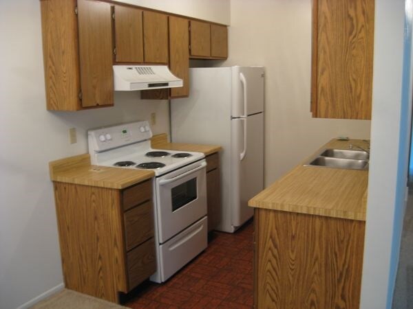 Kitchen - Forest Glen Apartments