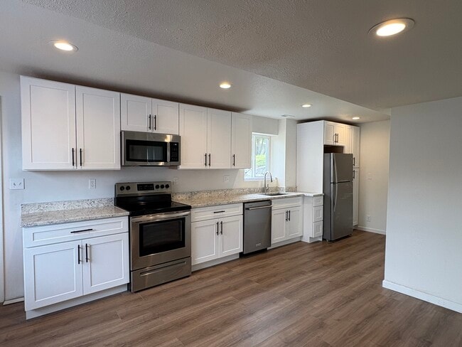 Building Photo - 169 E 1235 S Rental