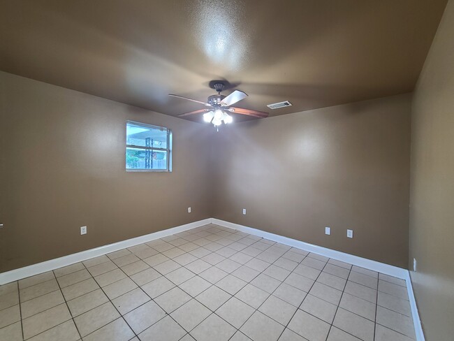 Photo - 3218 Pakenham Dr