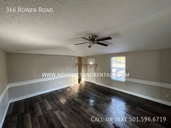 Photo - 366 Bowen Rd