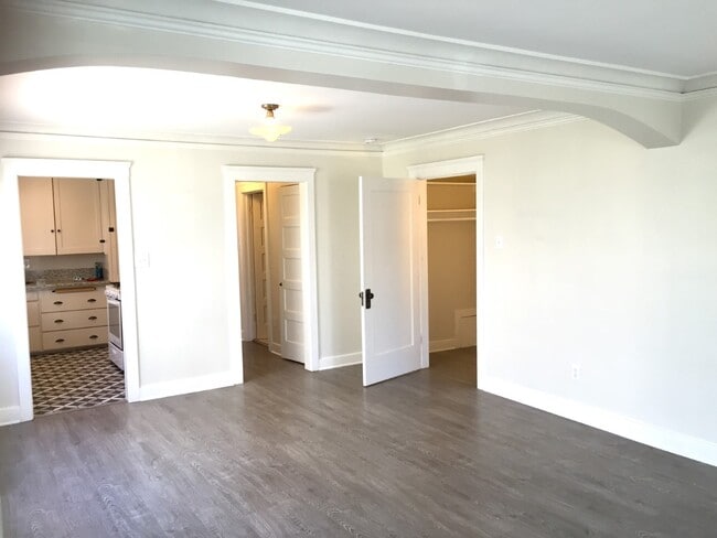 Photo - 156 S Catalina St Unit 156