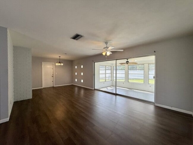 Photo - 10901 117th Ave