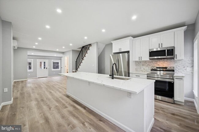 Photo - 547 S Yewdall St