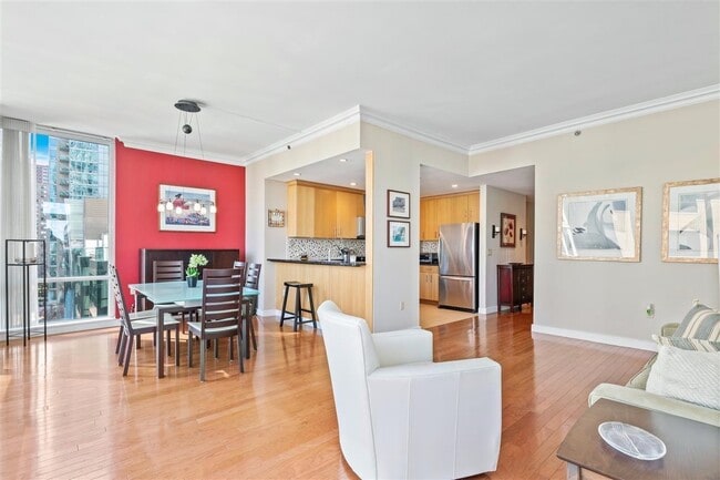 Photo - 1 Shore Ln Unit 807