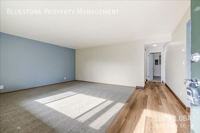 Photo - 2309 State St Unit 8