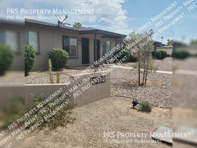 Building Photo - 5812 E Albany St Unit 5812 #2 E Albany St Rental